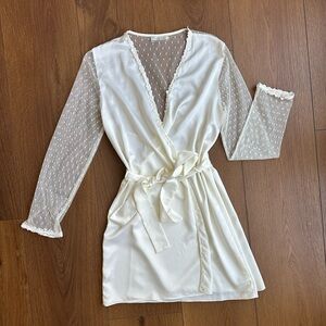 Flora Nikrooz Ivory Sheer-Sleeve Wrap Robe - Showstopper Robe